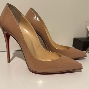 Christian Louboutin

Kate 100MM Patent Leather Pumps

38.5 so 8.5US